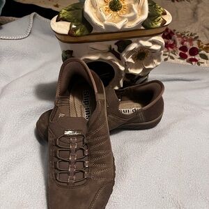 Skechers Men's Brown Slip-On Sneakers